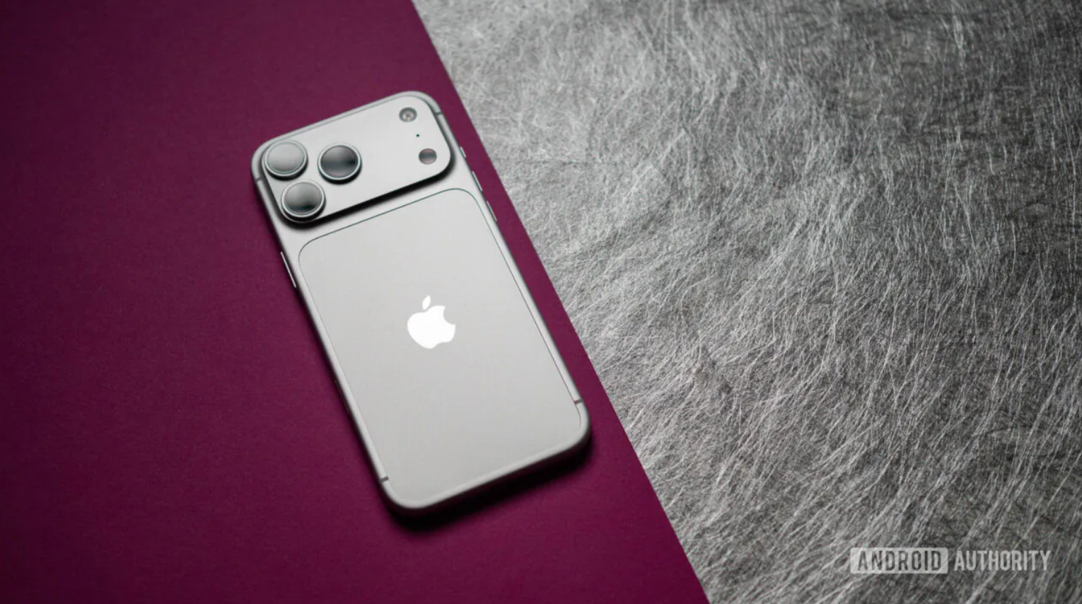 iPhone 18 Pro Max có giá bán từ 41,99 triệu đồng.