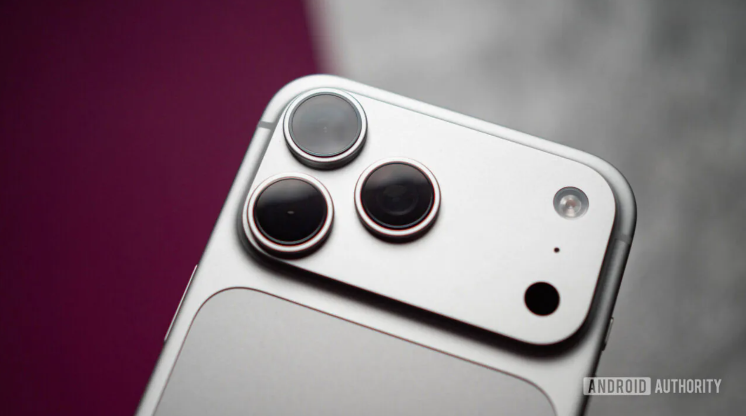 Cận cảnh camera&nbsp;iPhone 18 Pro Max.