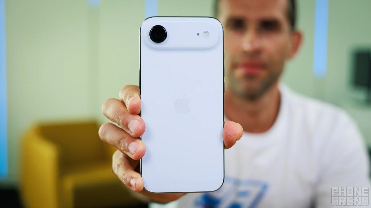 iPhone Air.
