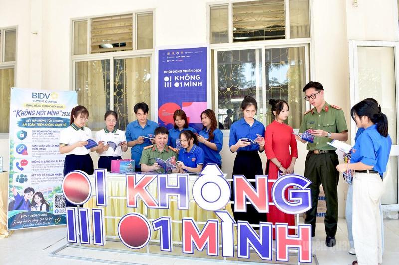không một mình, cẩm nang an toàn, lừa đảo ảnh 2 không một mình, cẩm nang an toàn, lừa đảo ảnh 2